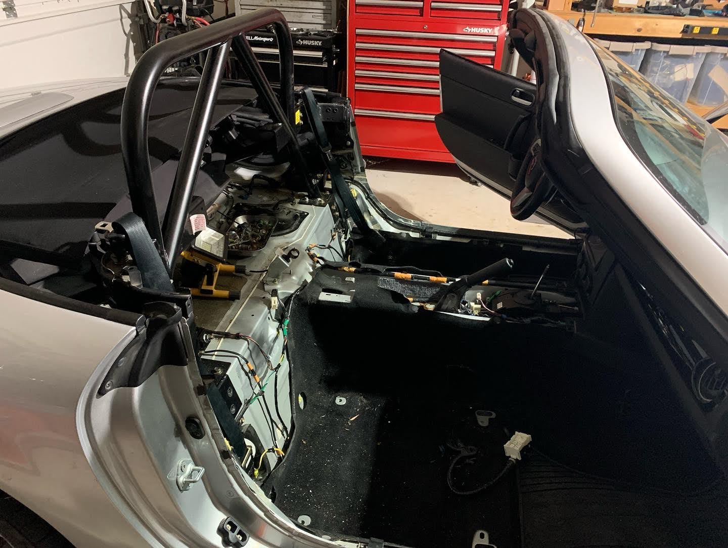 The roll bar installed.